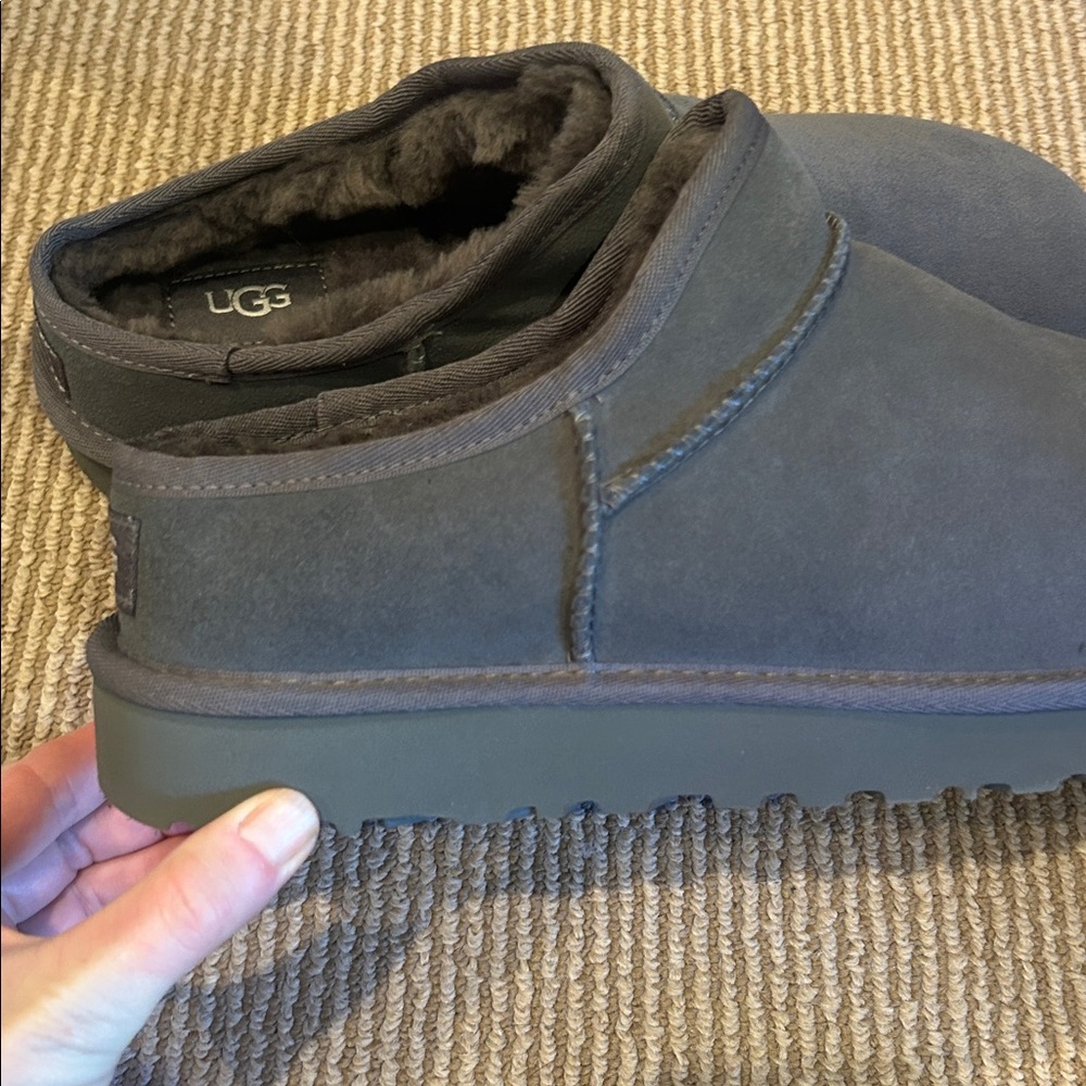 NEW UGG classic micro shearling Charcoal Suede Slip-Ons size 11 - Picture 7 of 12